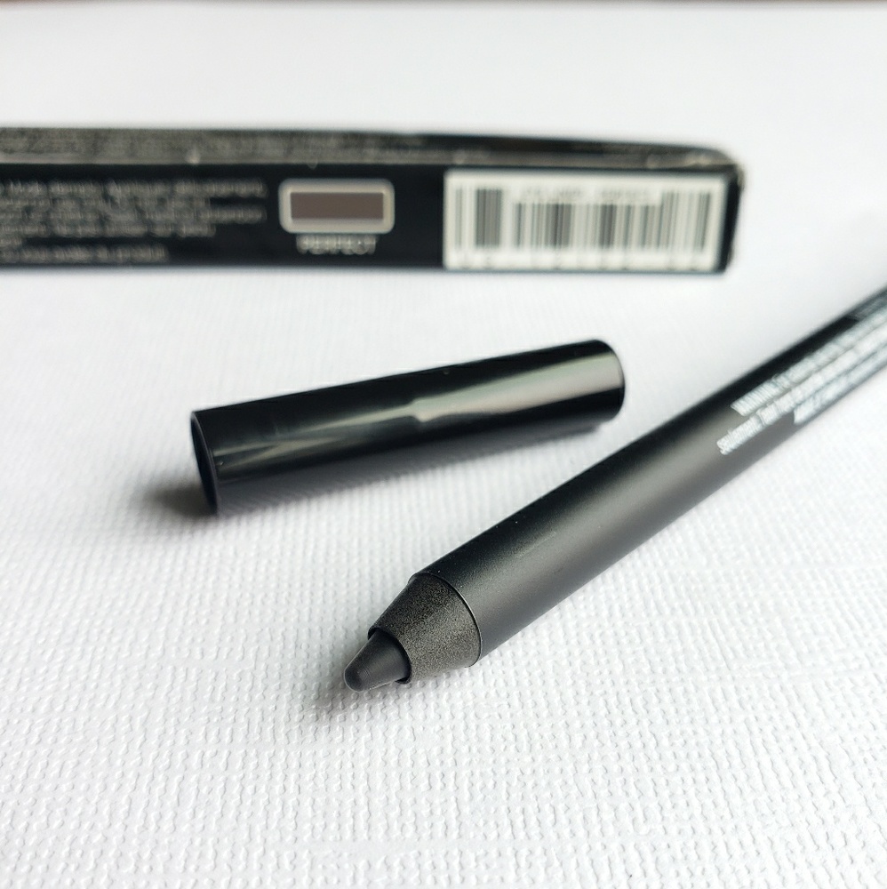 Younique Precision Eyeliner in Perfect